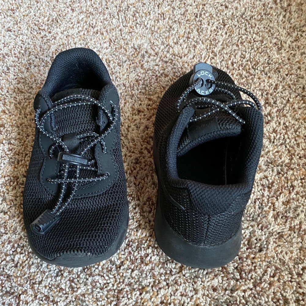 Nike kid’s Tanjun shoes